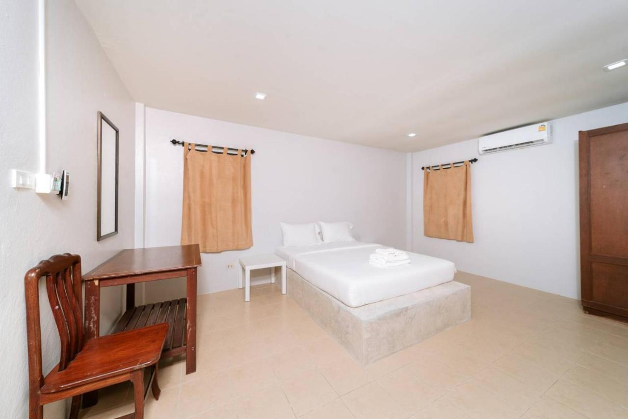 Surfer'S Village Khao Lak Exterior foto