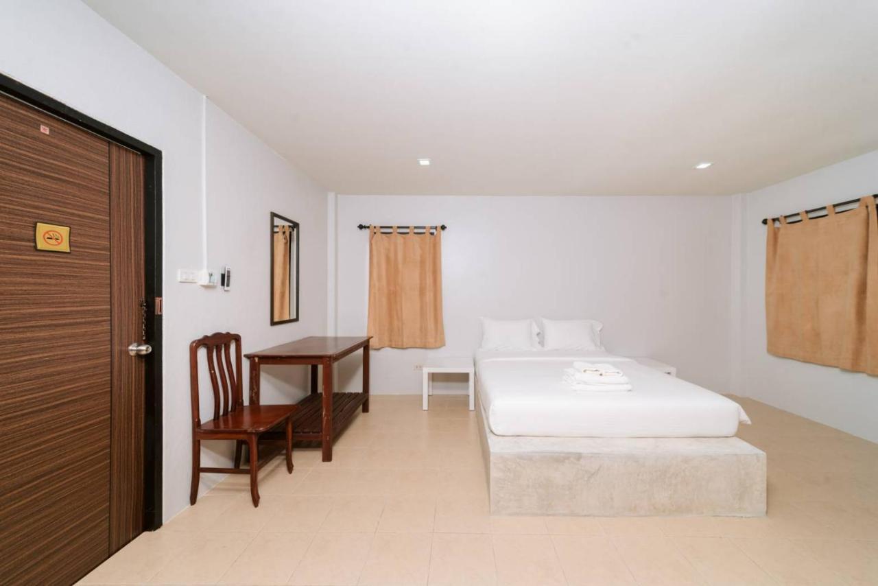 Surfer'S Village Khao Lak Exterior foto